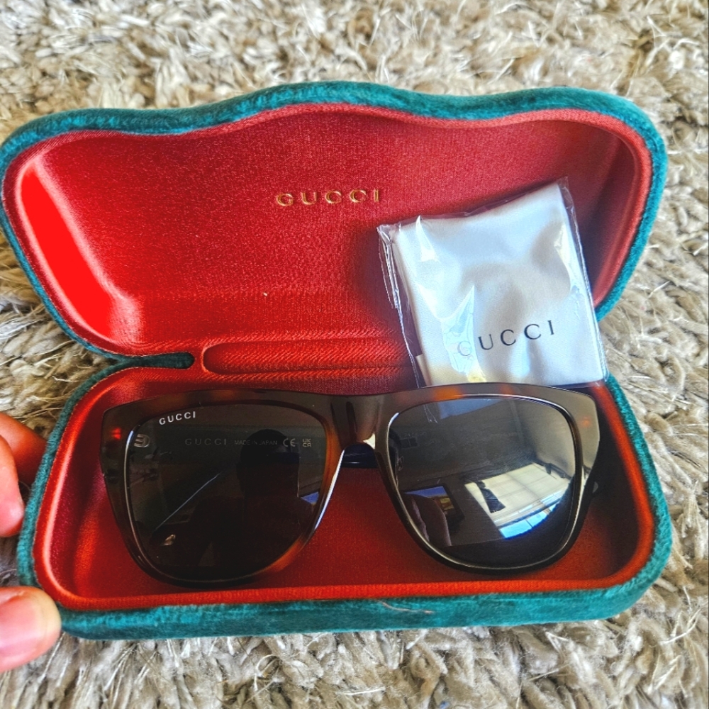 Gucci sunglasses unisex